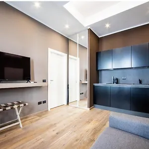 New Amazing Bilo In The Heart Of From Moscova Group , Milan Italie